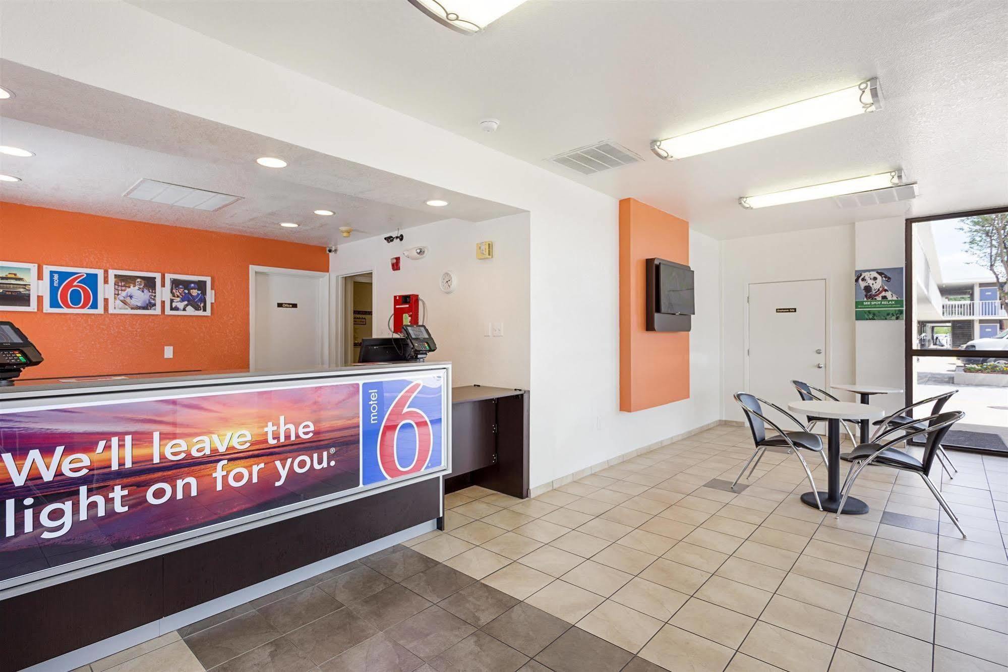 Motel 6 Baton Rouge Southeast Prairieville Eksteriør bilde