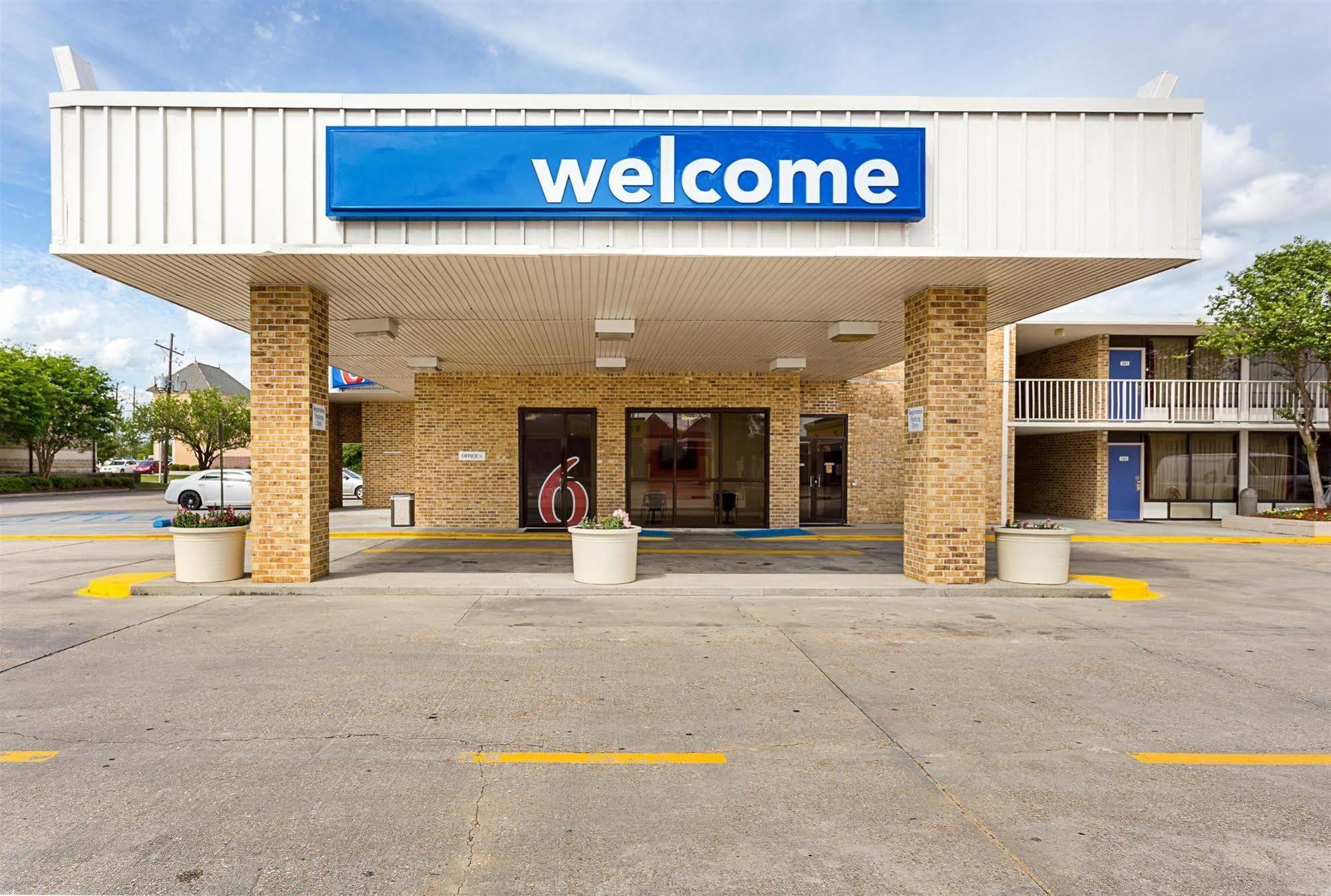 Motel 6 Baton Rouge Southeast Prairieville Eksteriør bilde