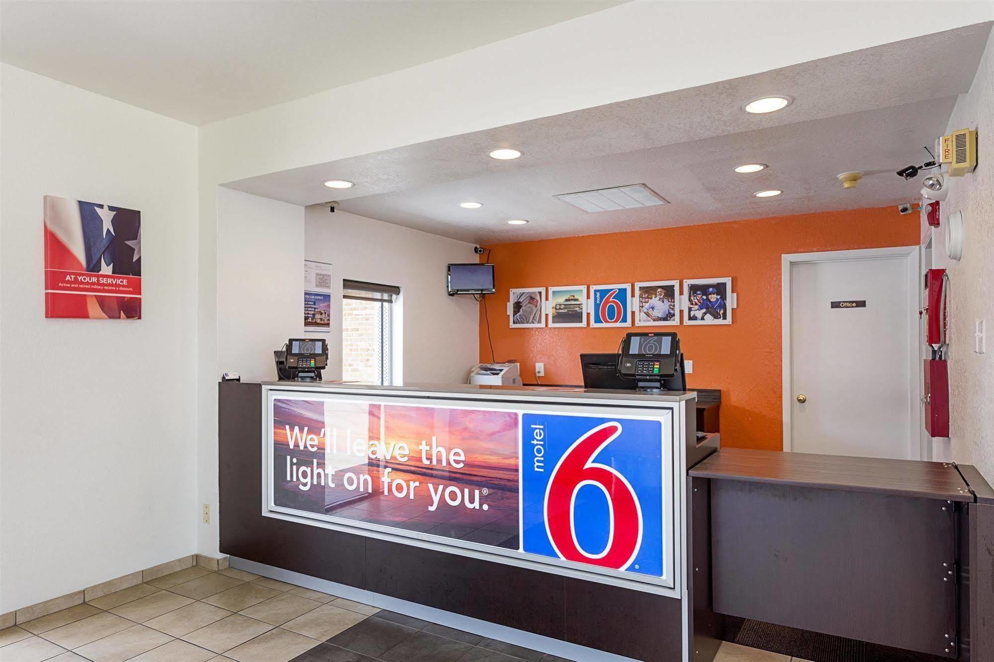 Motel 6 Baton Rouge Southeast Prairieville Eksteriør bilde