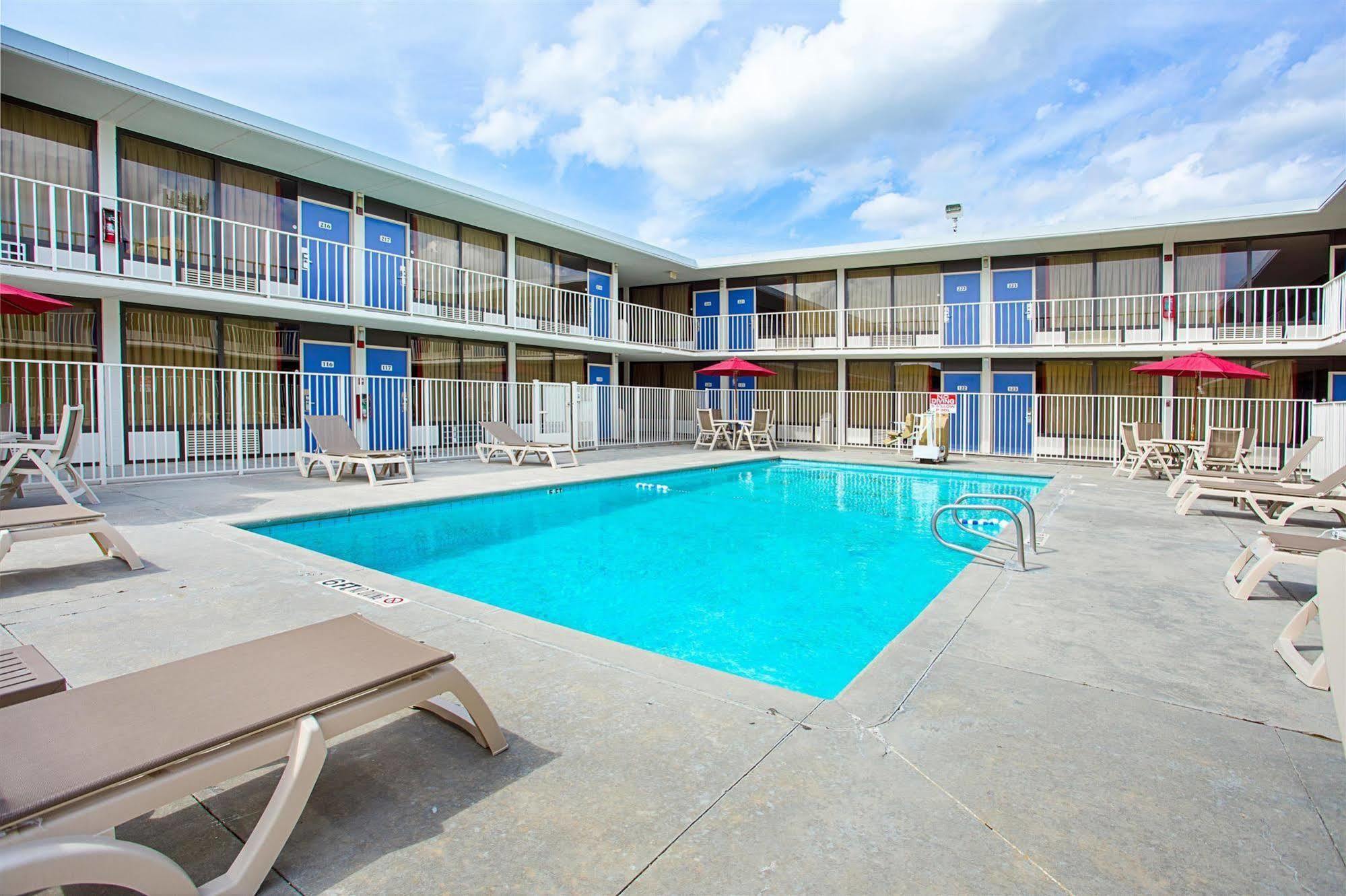 Motel 6 Baton Rouge Southeast Prairieville Eksteriør bilde